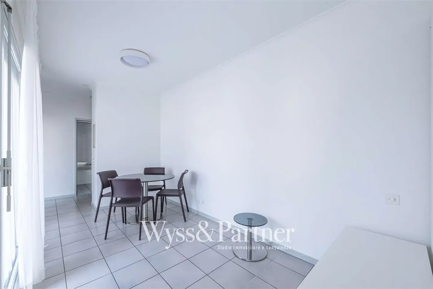 Studio apartment for rent in Chiasso - Central and well connected - Photo 2 of 9