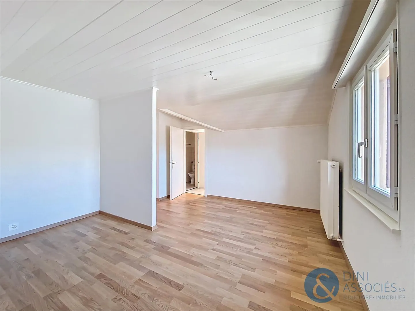 Dachgeschoss 3.5 Zimmer - Foto 6 von 8