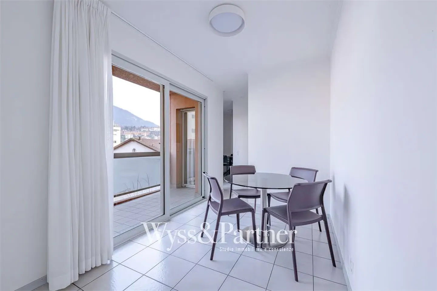 Studio apartment for rent in Chiasso - Central and well connected - Photo 3 of 9