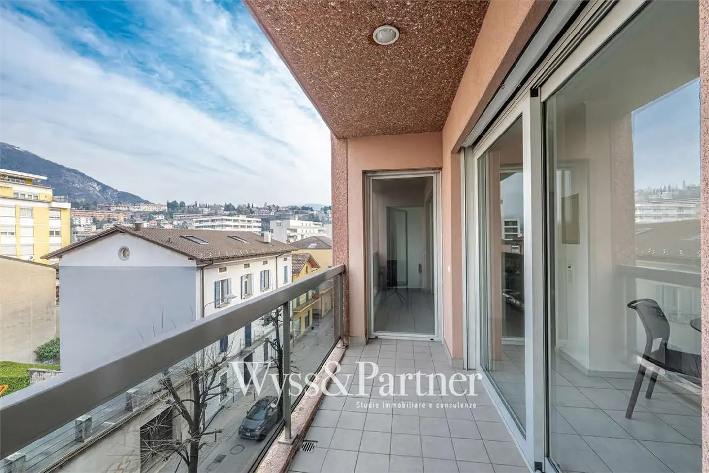 Studio apartment for rent in Chiasso - Central and well connected - Photo 8 of 9