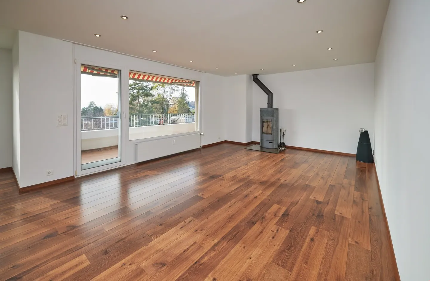 Appartamento 4½ locali, alto standard di costruzione, bella vista - Foto 1 di 17