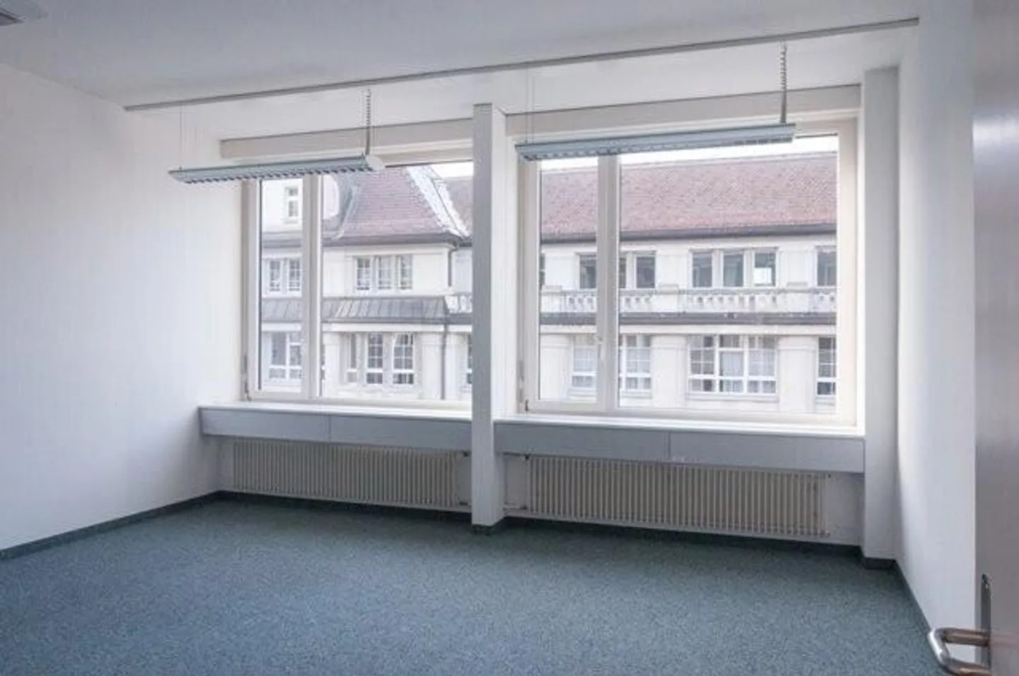 Heller Büroraum für Ihr Unternehmen - Foto 3 von 9