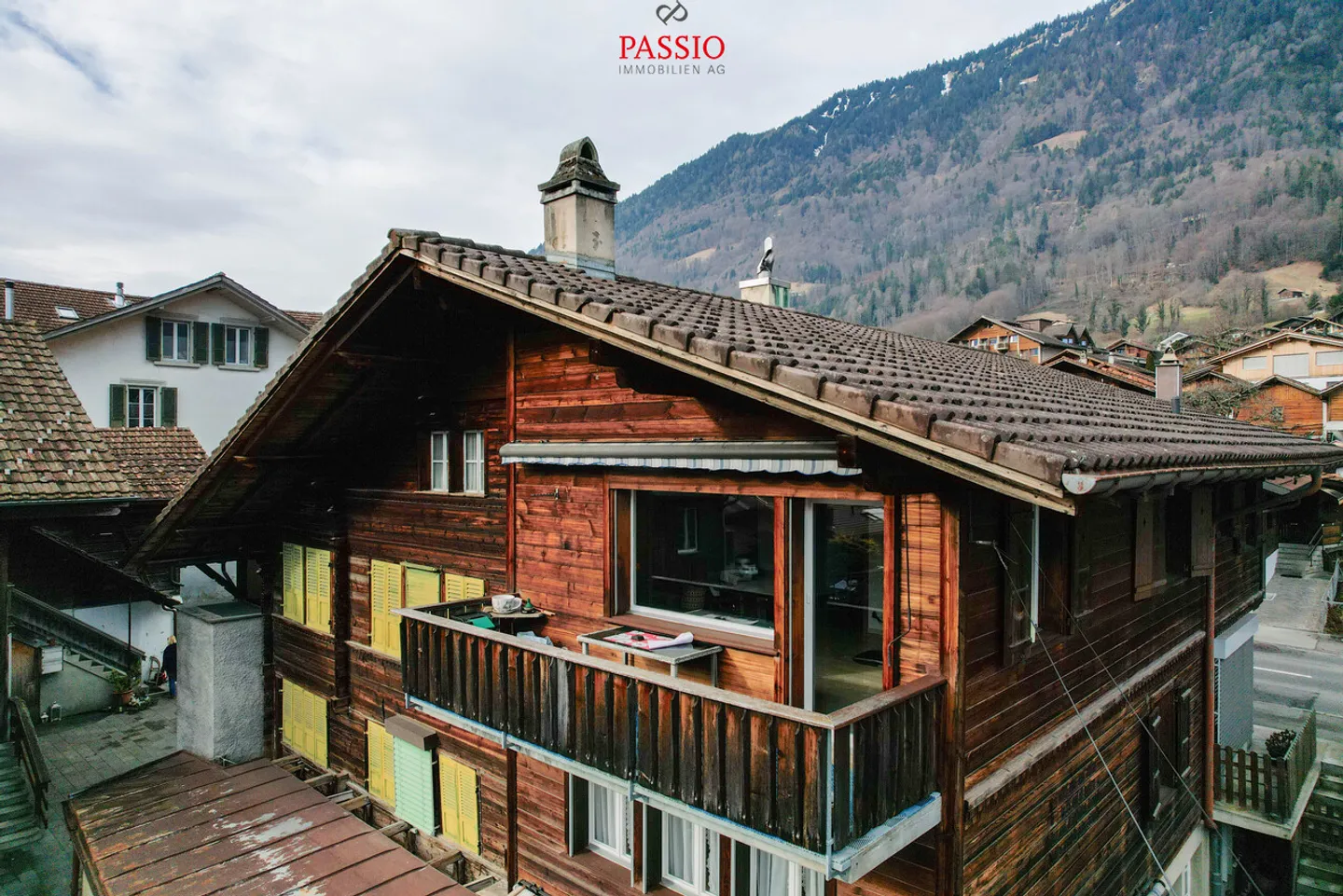 Casa bifamiliare di 7,5 stanze con vista lago e potenziale - Foto 30 di 34