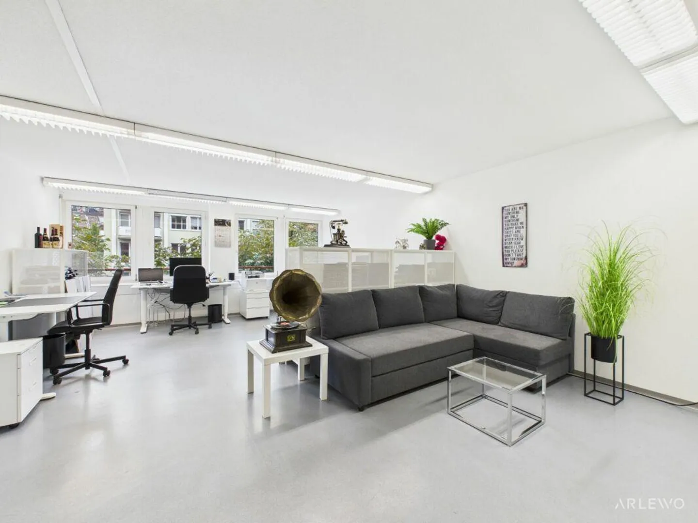Office space for rent - Photo 2 of 7