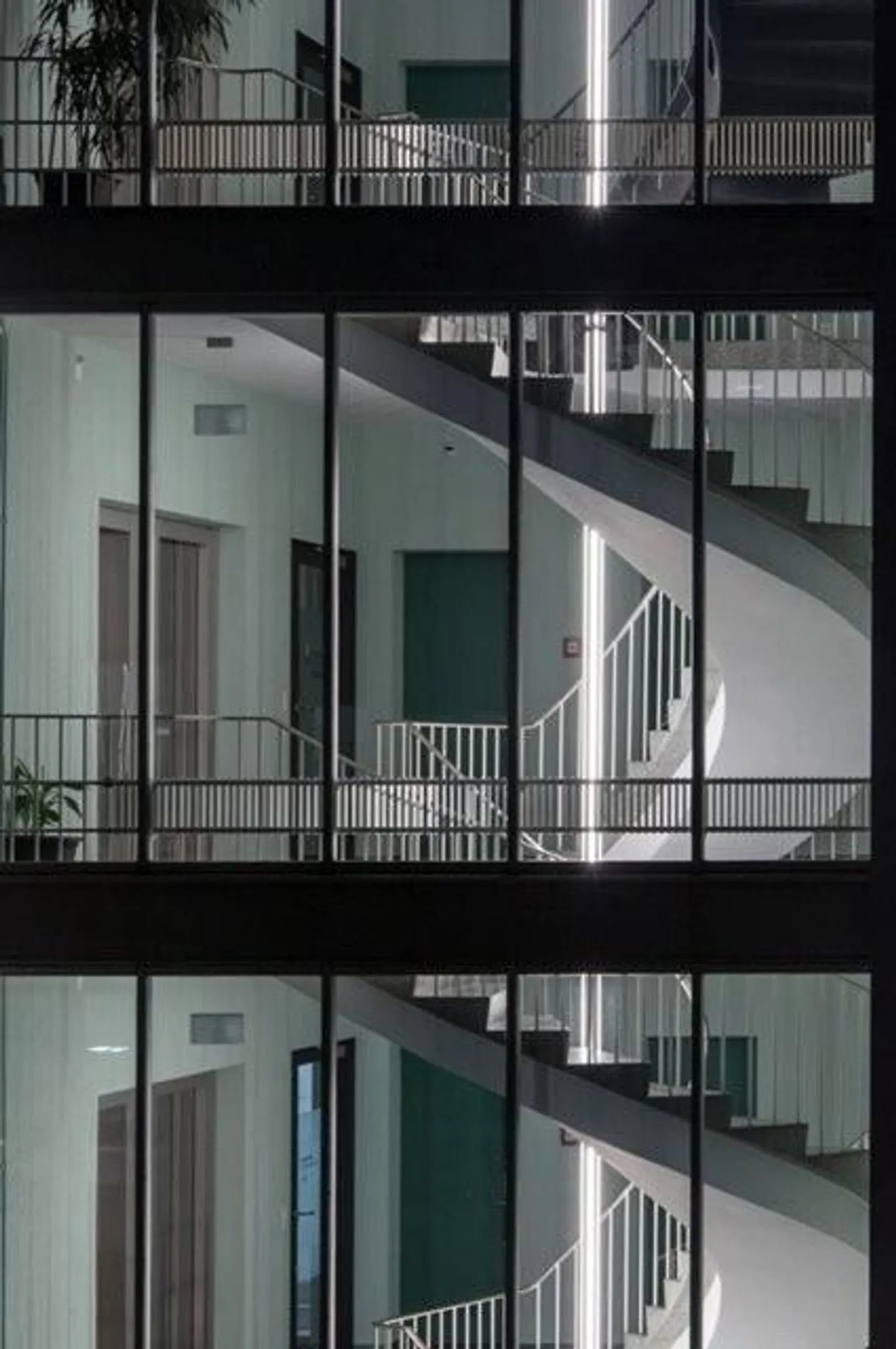 Heller Büroraum für Ihr Unternehmen - Foto 1 von 9