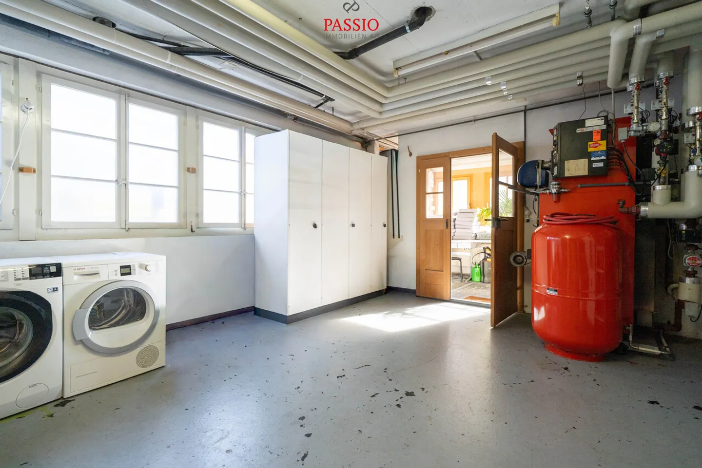 Casa bifamiliare di 7,5 stanze con vista lago e potenziale - Foto 26 di 34