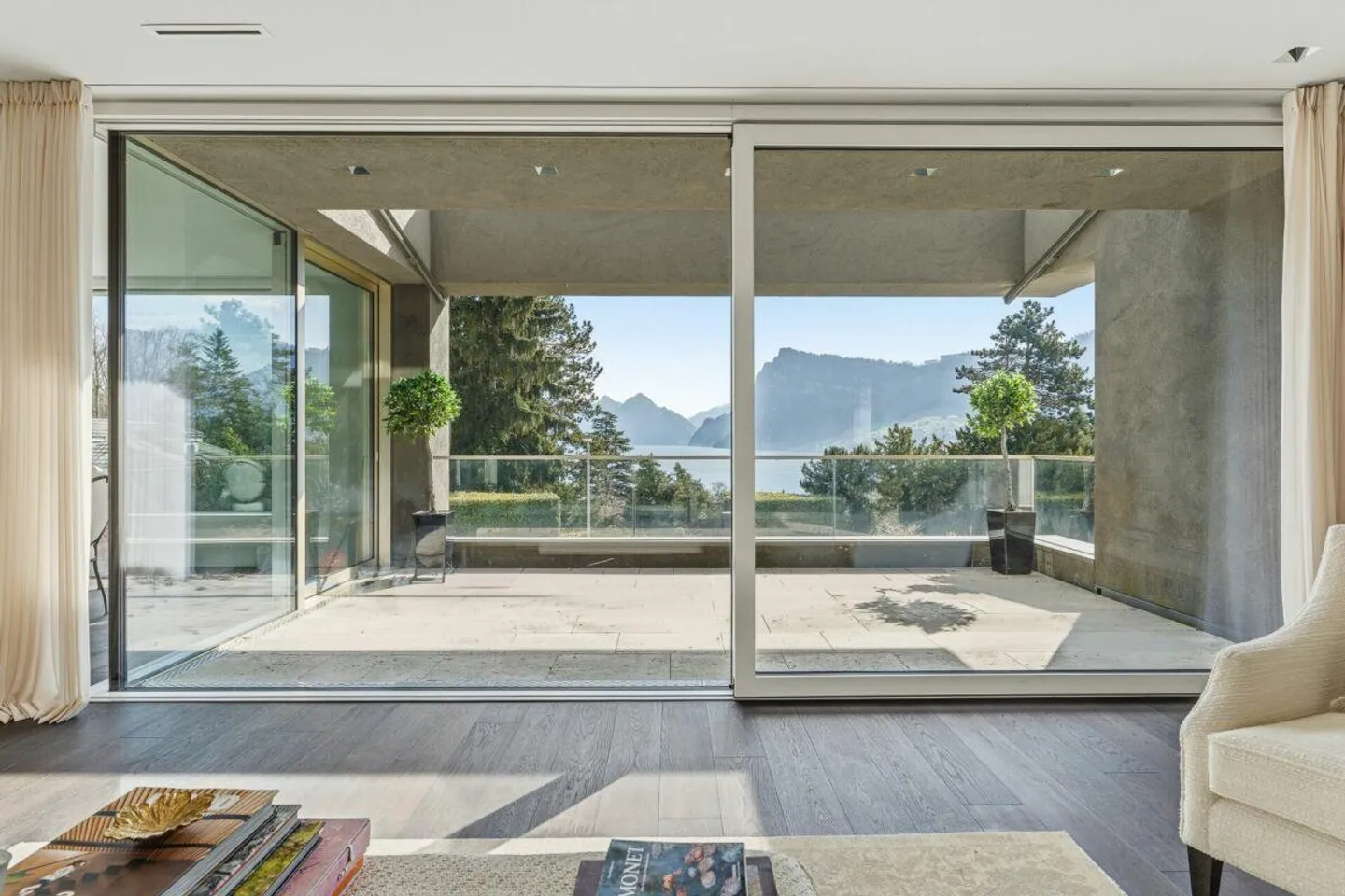 Exklusive Villa mit Seeblick - Foto 6 von 12