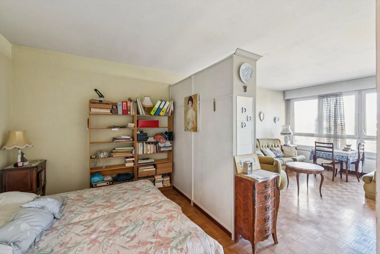 Rare à Thônex / Appartement à rénover au dernier étage - Photo 2 sur 9