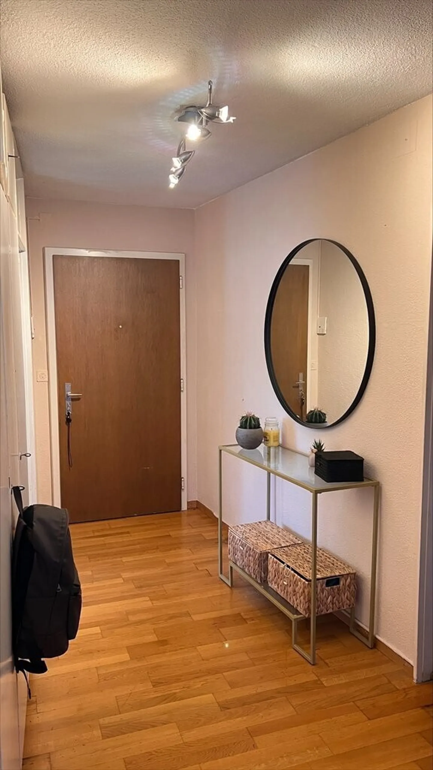 Appartamento temporaneo di 3 stanze in affitto al 2° piano - Foto 3 di 4