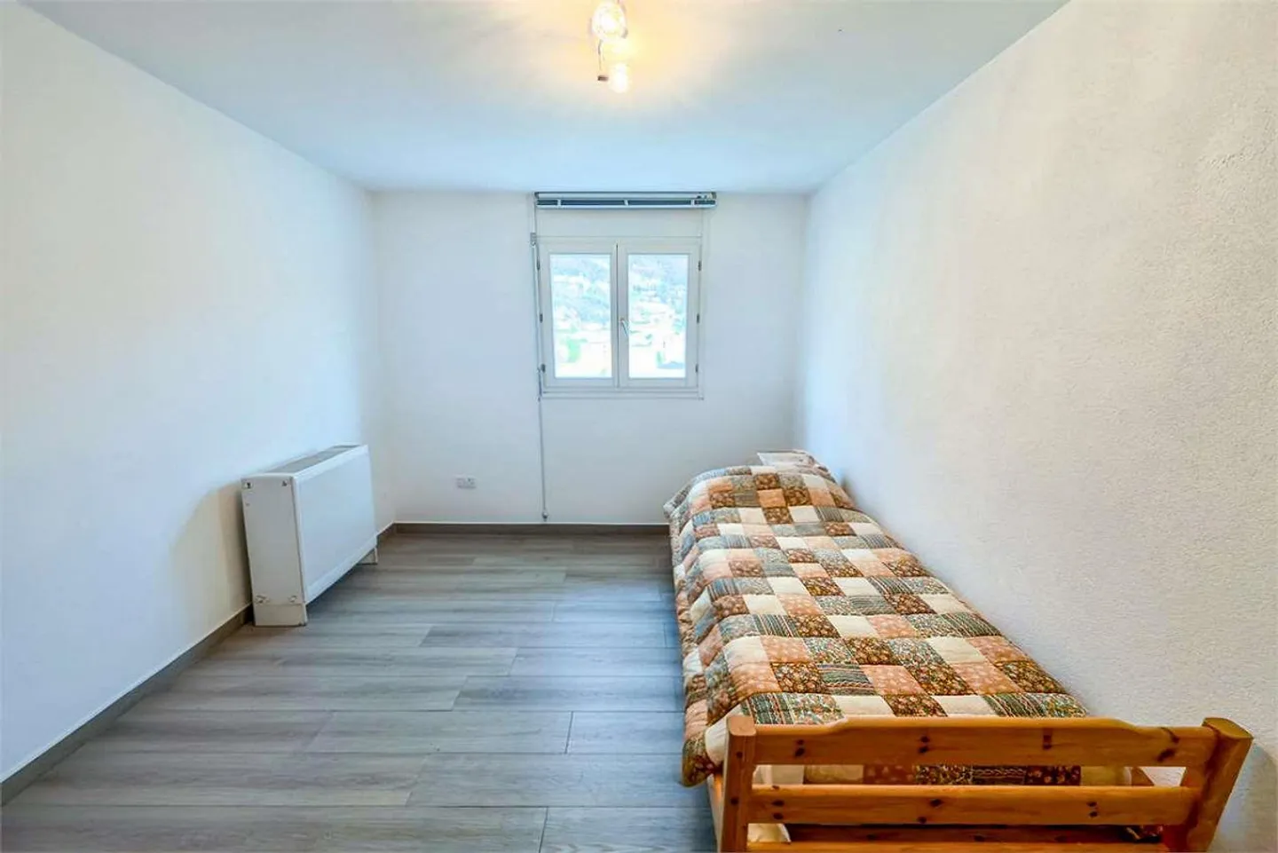 Bright penthouse with double terrace in Vacallo - Photo 8 of 13