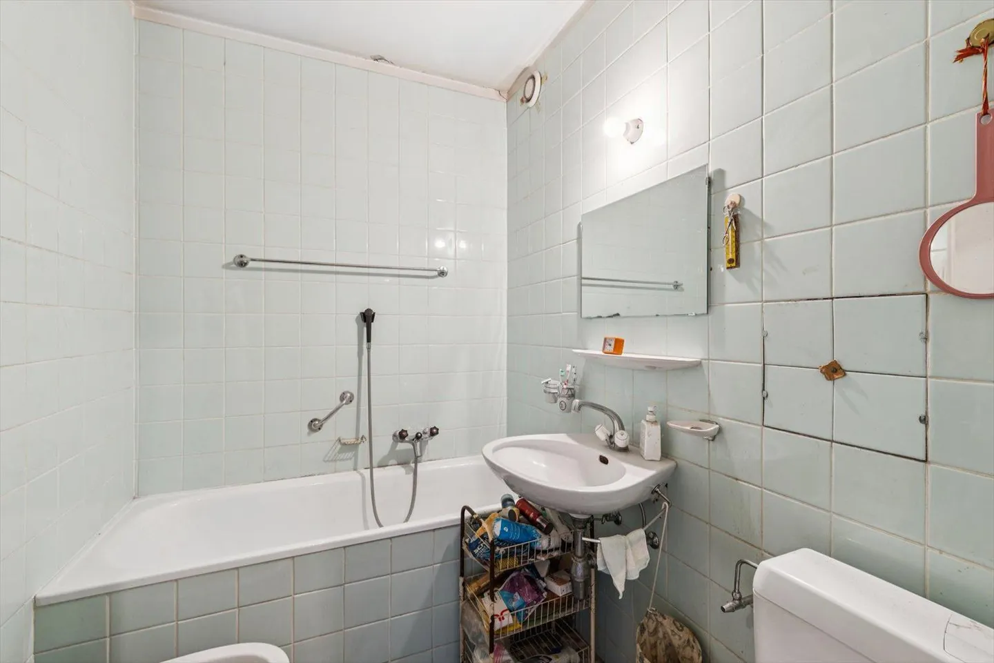 Rare à Thônex / Appartement à rénover au dernier étage - Photo 5 sur 9