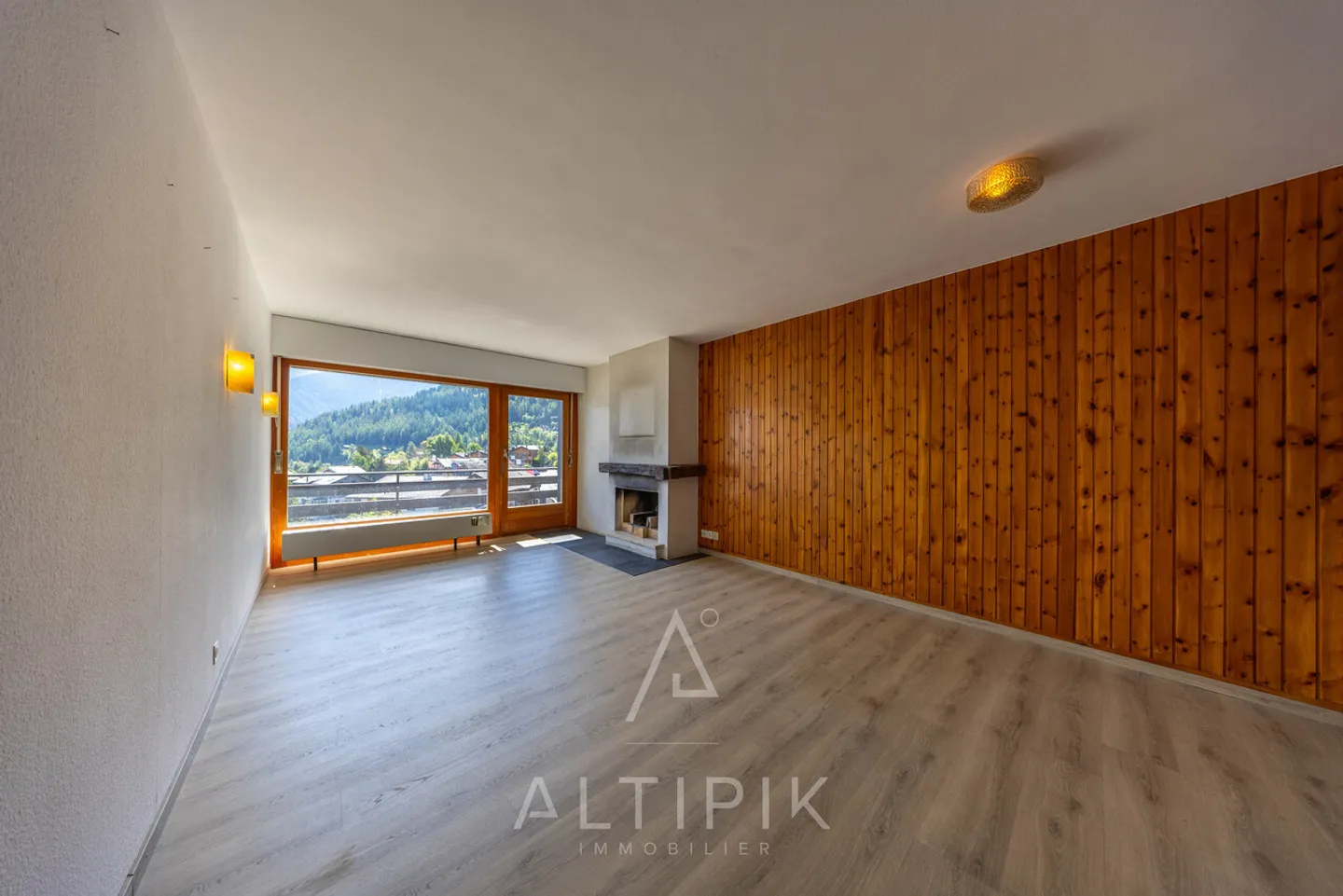 Helles Studio im Stadtzentrum mit nach Süden ausgerichtetem Balkon - Zu renovieren - Foto 1 von 6
