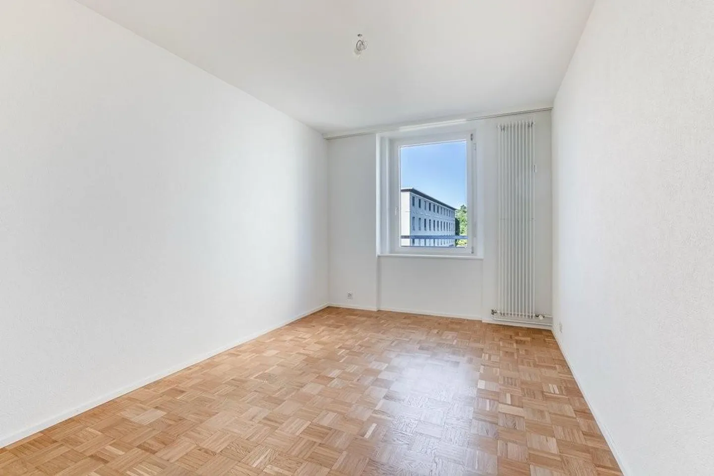 Freshly renovated and ready to move in - Photo 7 of 9