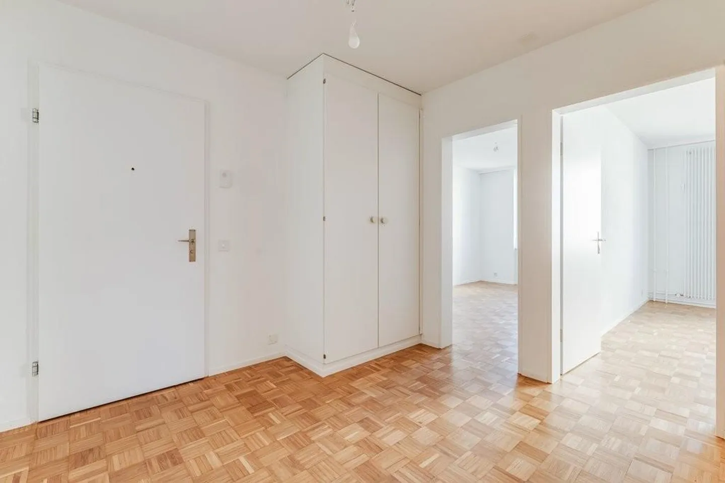 Freshly renovated and ready to move in - Photo 8 of 9