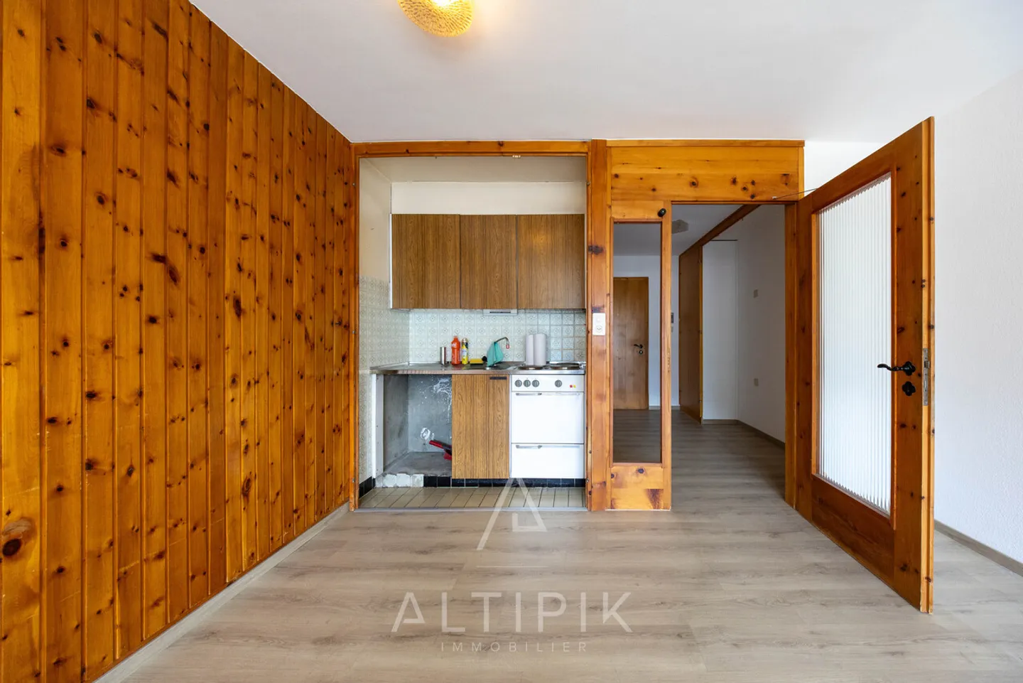 Helles Studio im Stadtzentrum mit nach Süden ausgerichtetem Balkon - Zu renovieren - Foto 2 von 6
