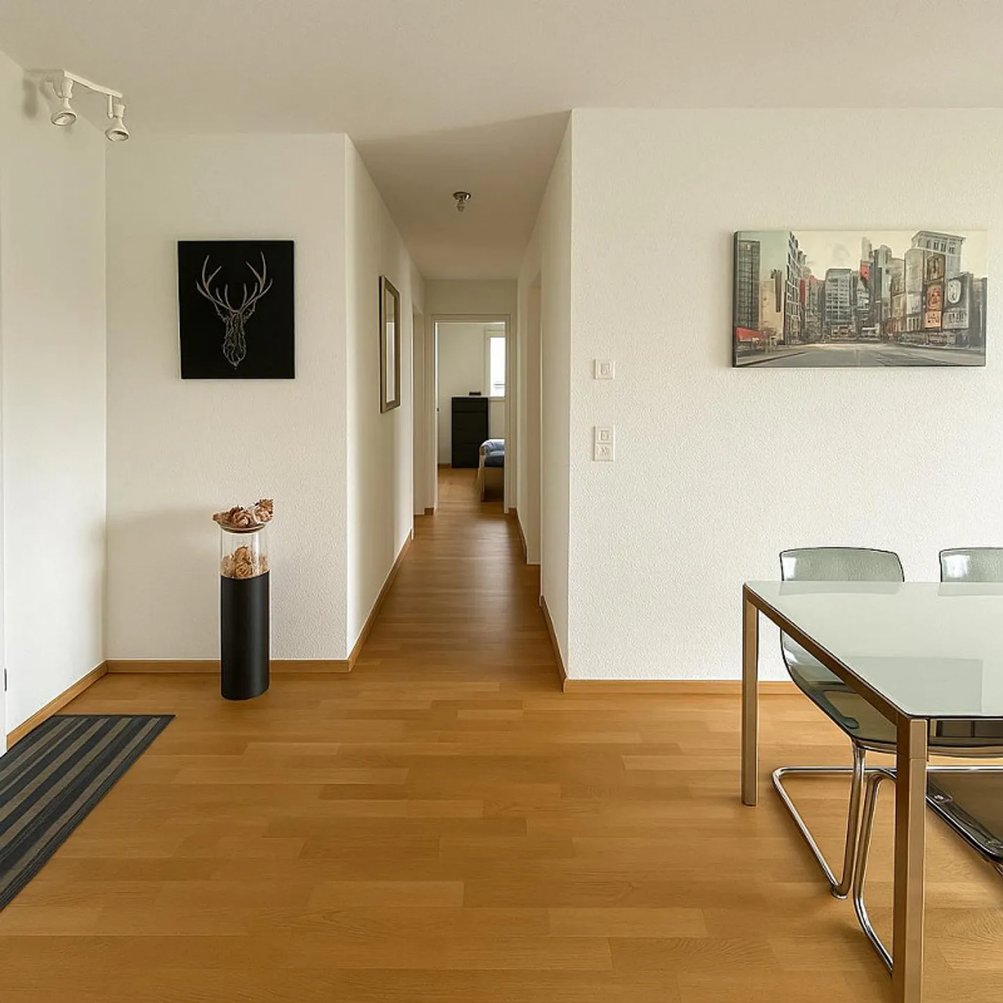 Here lives happiness - Photo 3 of 6