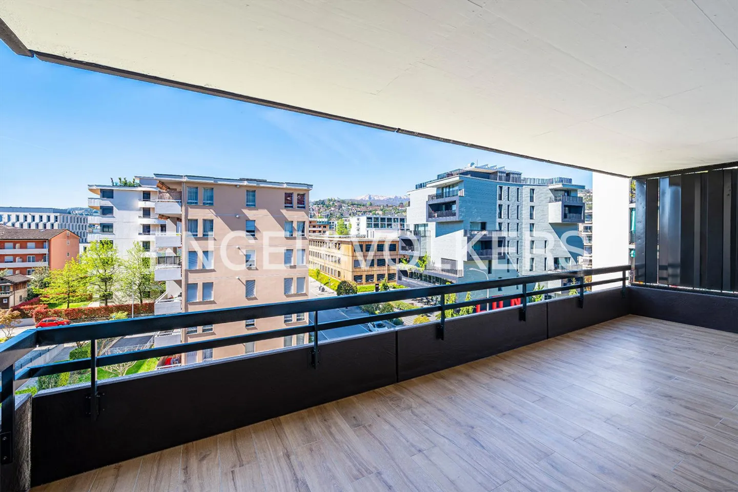 Appartamento rinnovato in centro a Lugano - Foto 1 di 12