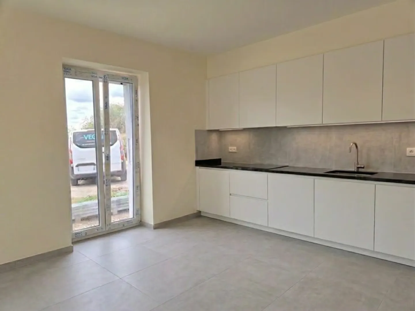 Futur coup de coeur : Triplex 5.5 pièces en fin de rénovation à Chevilly - Photo 2 of 10