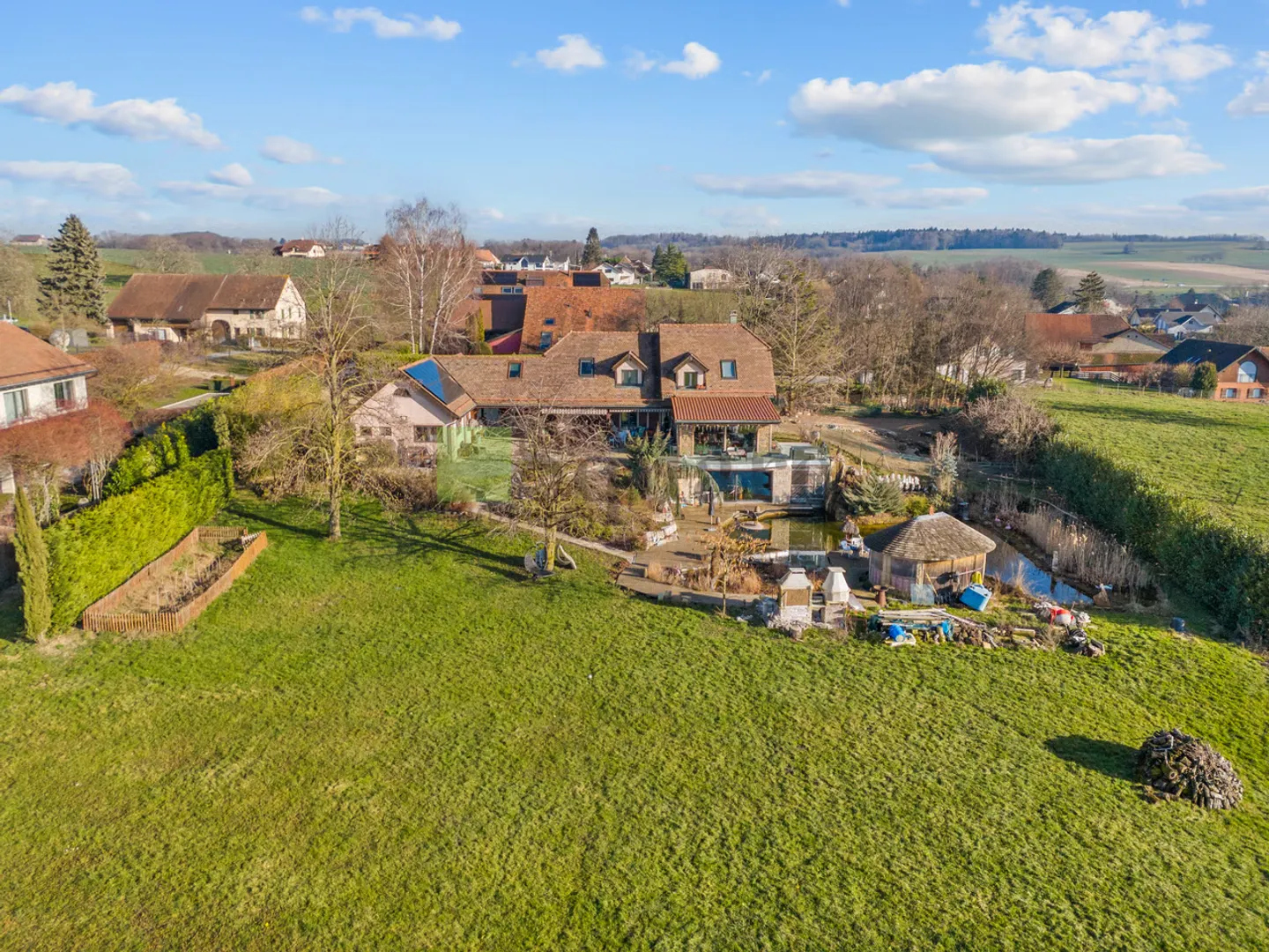 Superb renovated property with outbuildings - Photo 2 of 13