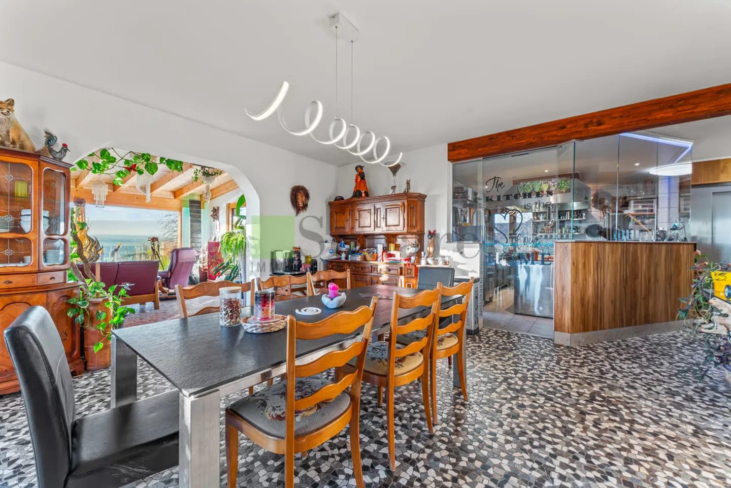 Superb renovated property with outbuildings - Photo 4 of 13