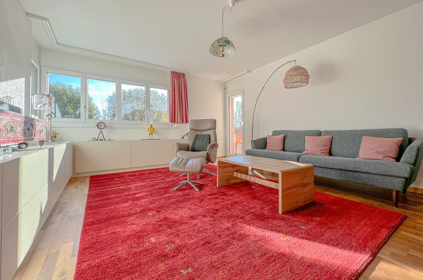 Appartamento affascinante PPE con 4,5 stanze e balcone - Foto 2 di 13