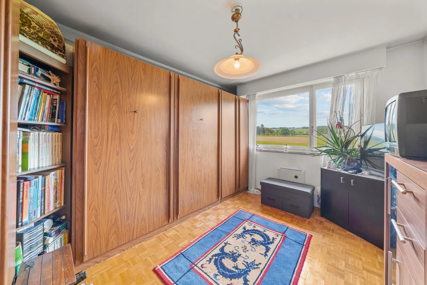 Beautiful 4.5 room apartment - ideally located close to transport and amenities - Photo 8 of 10