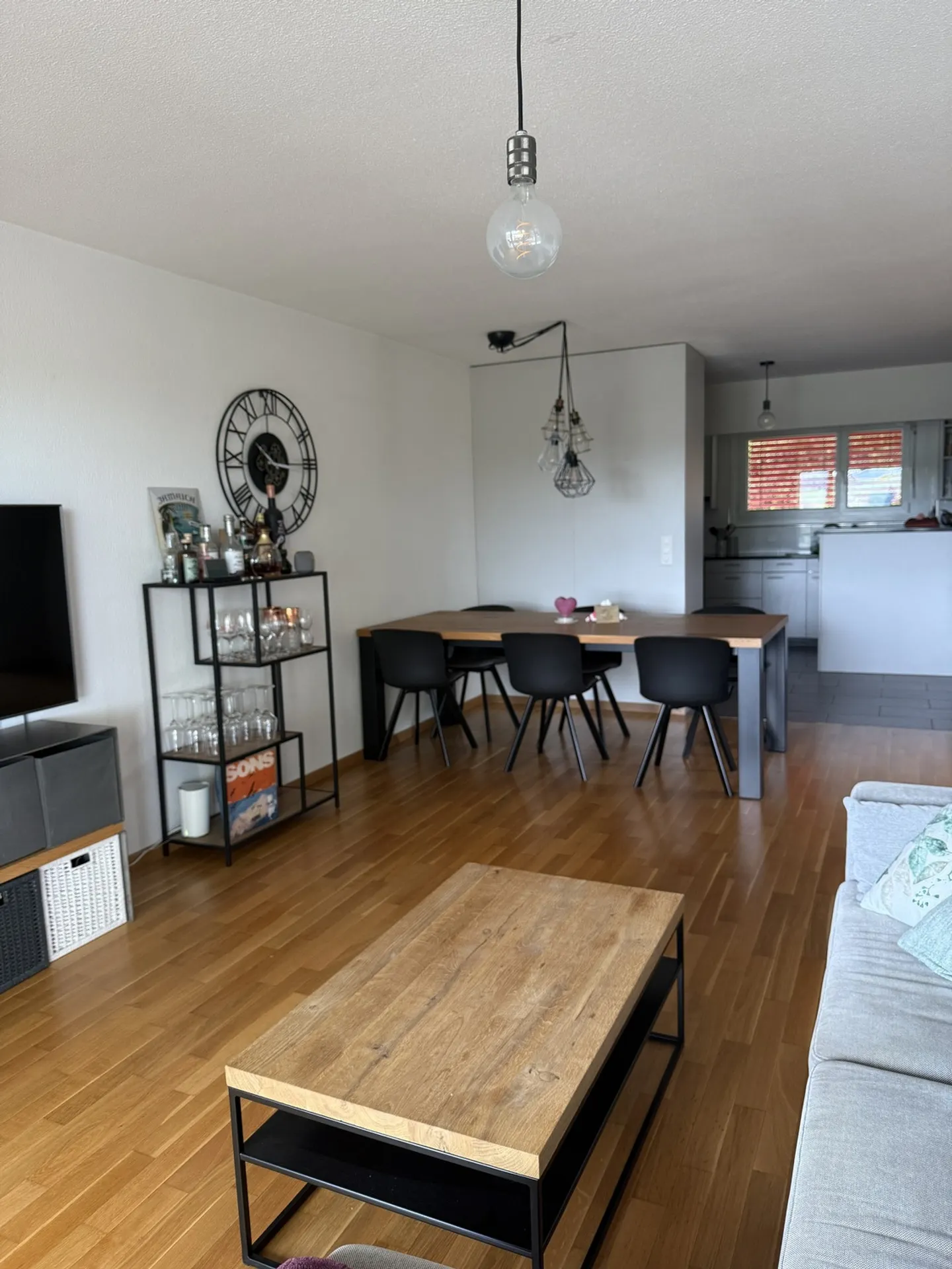 3½ ROOM APARTMENT IN BONSTETTEN (ZH), FURNISHED, TEMPORARY - Photo 2 of 9