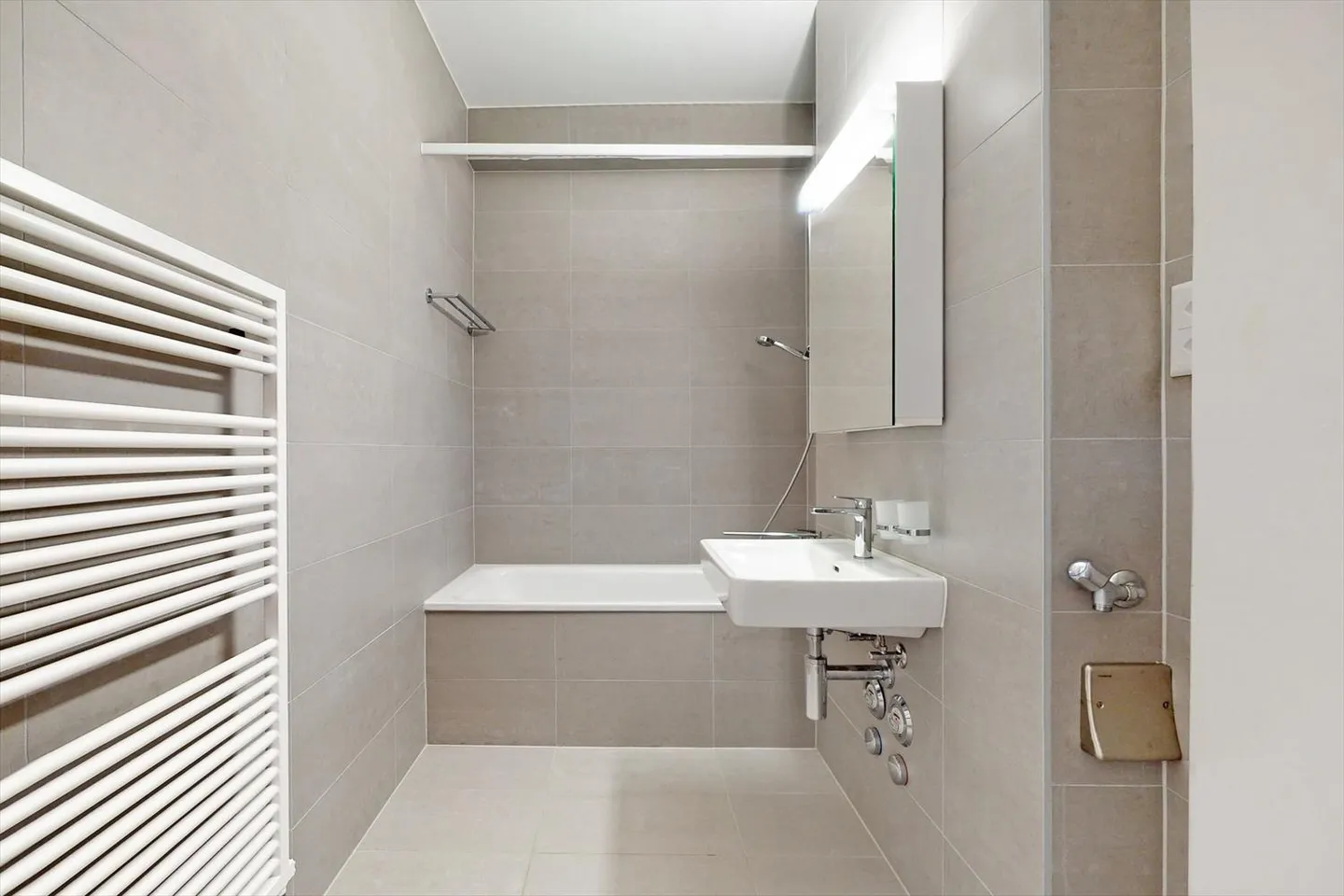 In the Heart of the City! - Photo 4 of 7