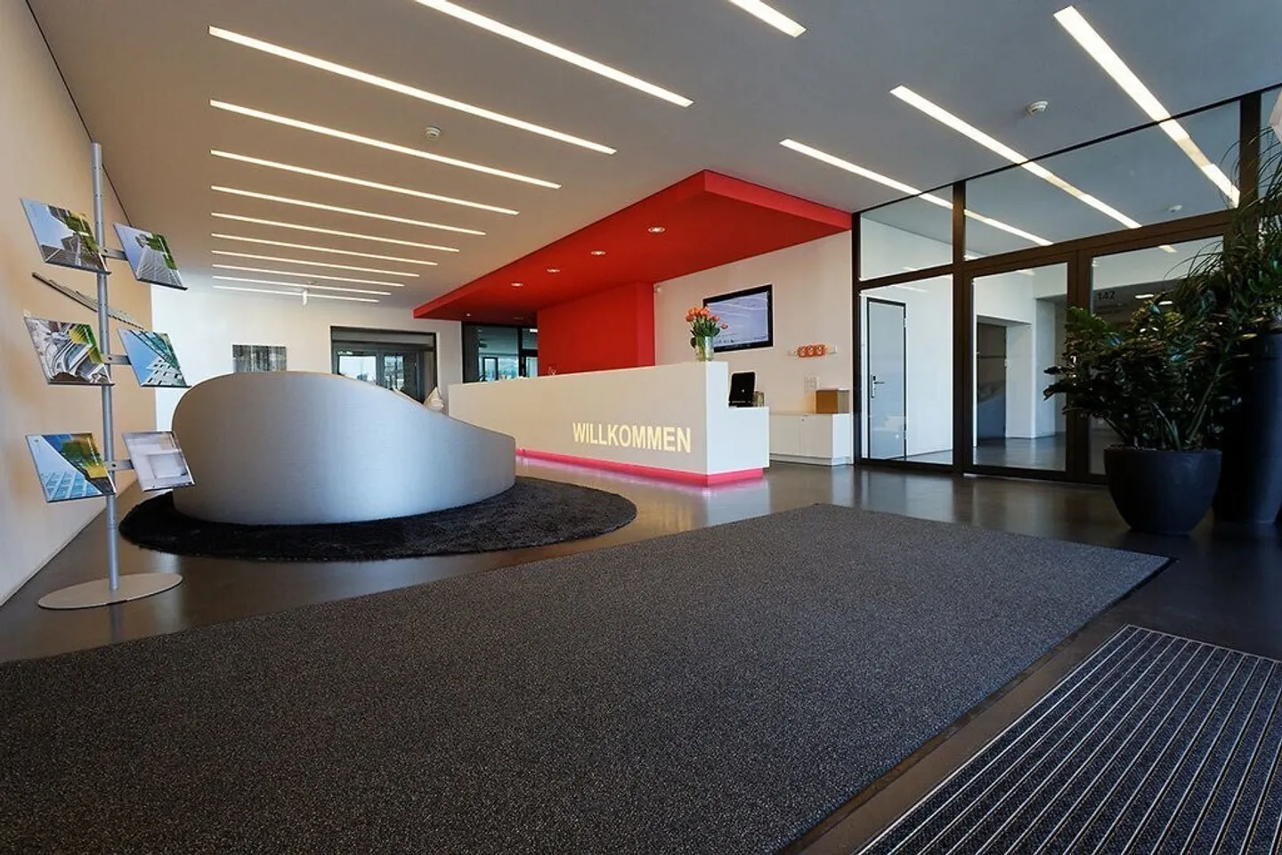 Your new company location - everything fits with us! - Photo 2 of 8
