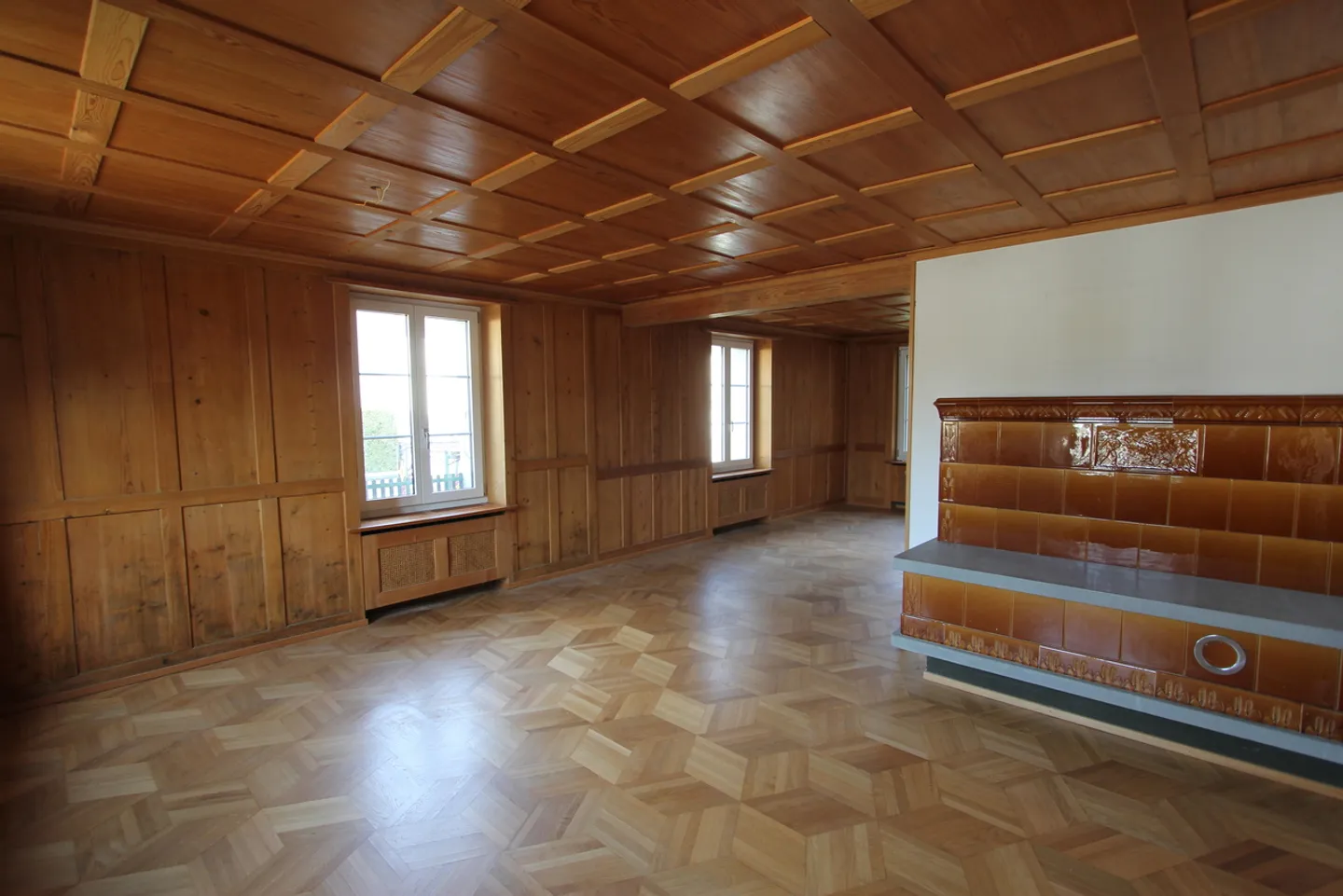 spacious - unique - full of potential - Photo 4 of 18