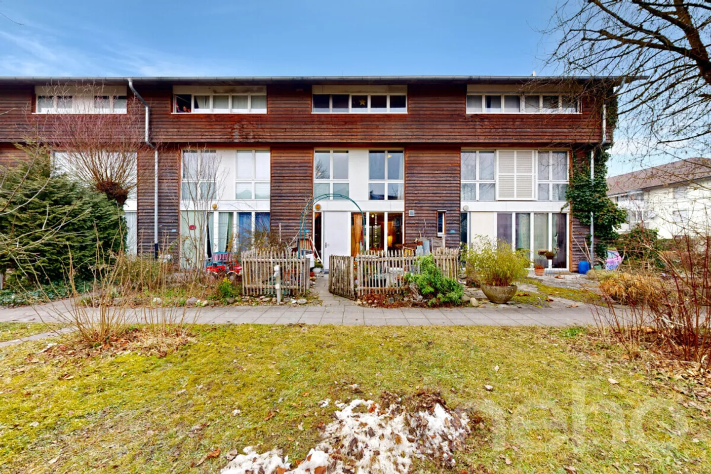 4.5-Room Terraced House with Garden and Converted Attic - Photo 1 of 12