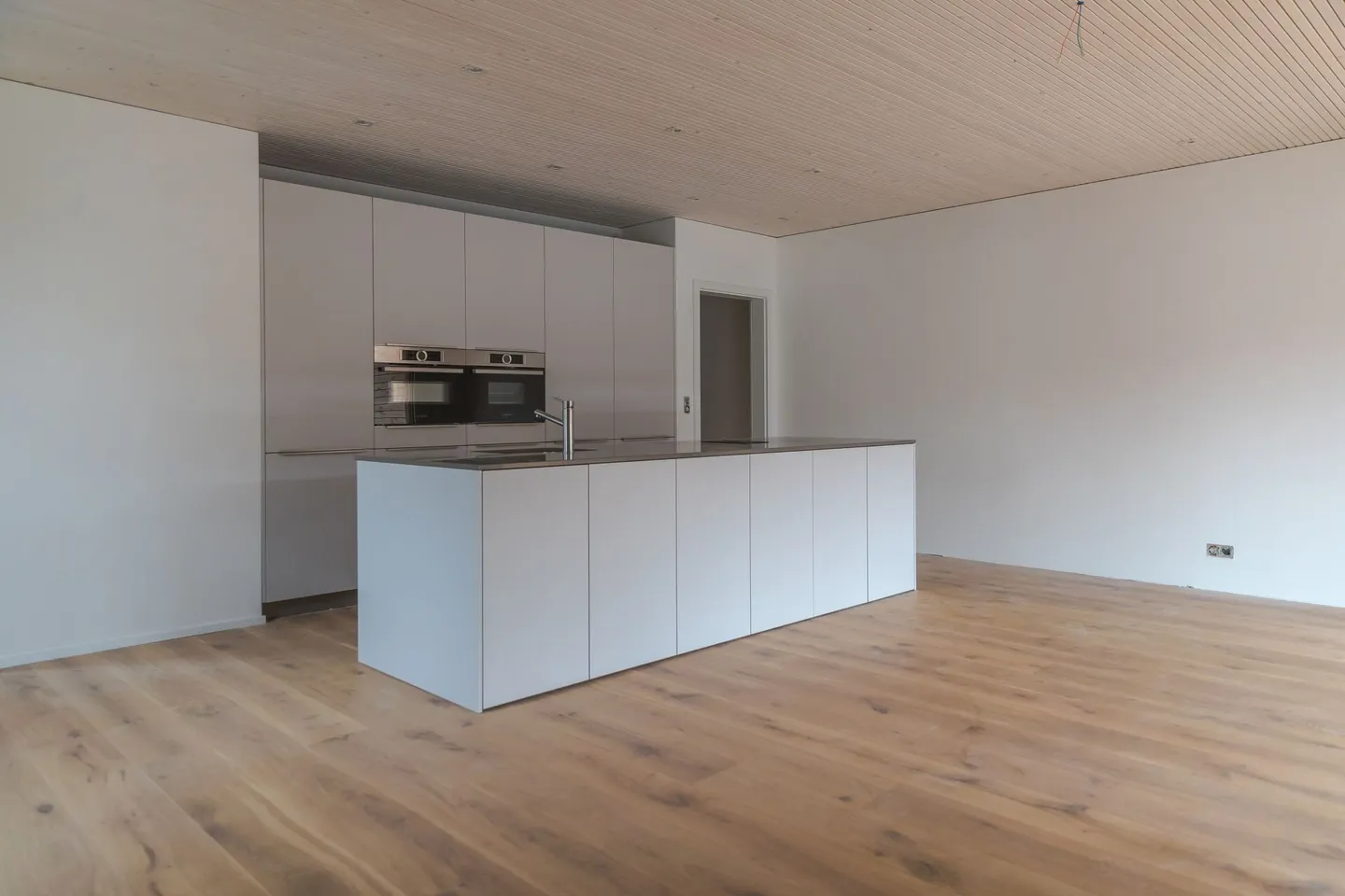 Appartamento maisonette moderno e spazioso di 4,5 locali vicino al Rotsee a Ebikon - Foto 4 di 12