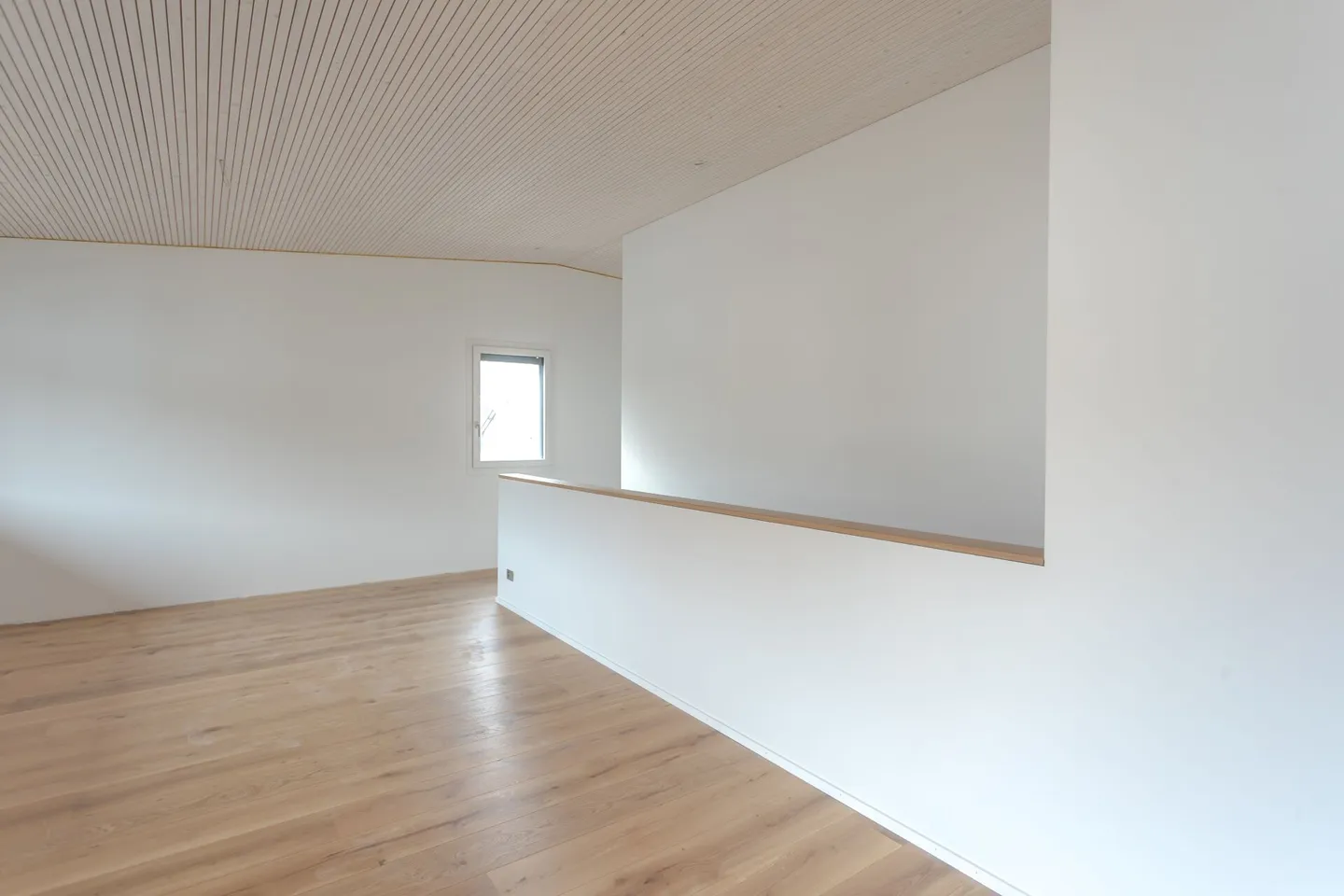 Appartamento maisonette moderno e spazioso di 4,5 locali vicino al Rotsee a Ebikon - Foto 5 di 12