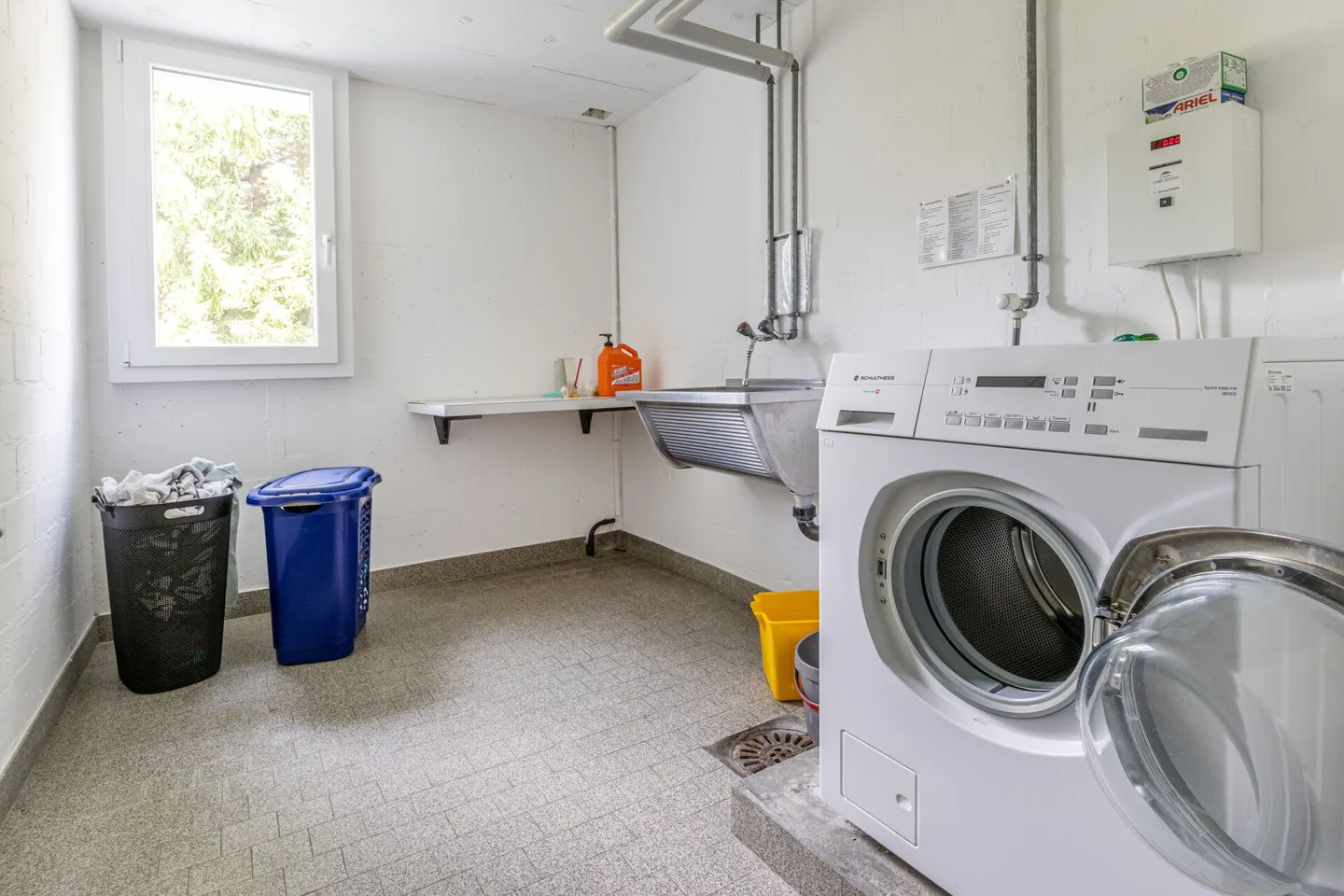 Appartement confortable de 3,5 pièces avec balcon et deux places de parking souterrain - Photo 15 sur 17