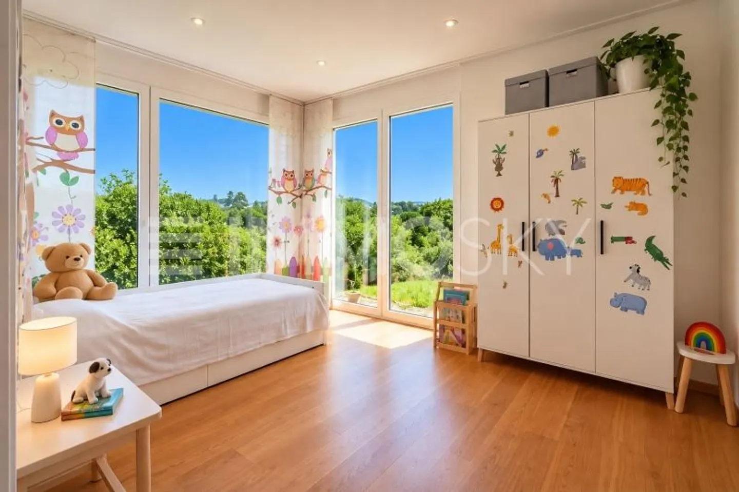 A Home to Fall in Love With - Plenty of Space, Light, and Quality of Life - Photo 6 of 8