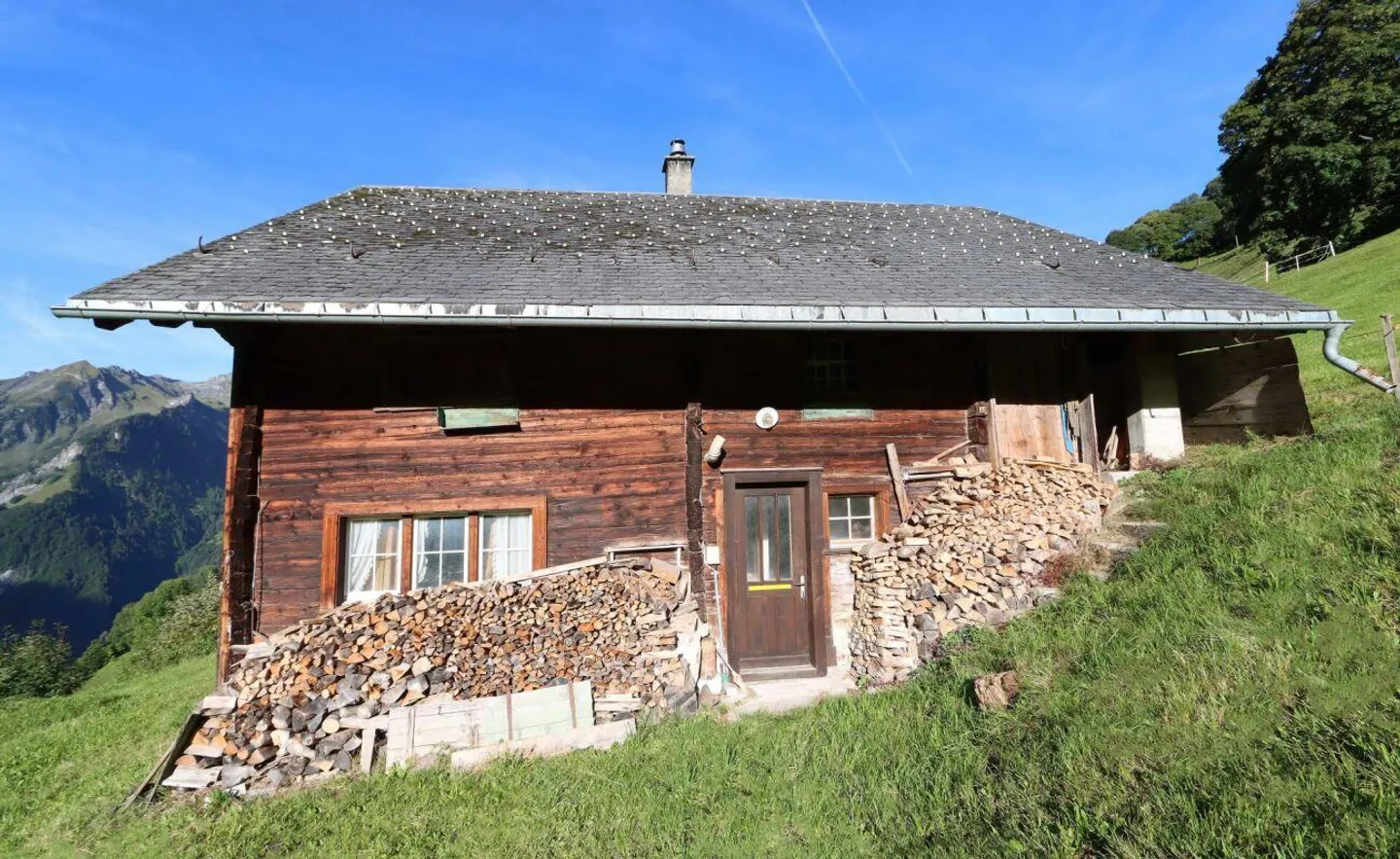 Freistehendes Ferienhaus mit Umschwung an einmaliger Lage mit traum... - Foto 4 von 15