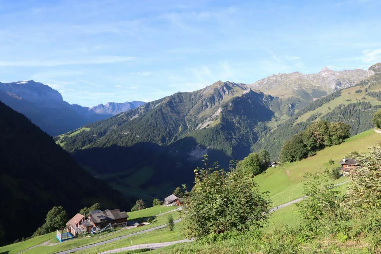 Freistehendes Ferienhaus mit Umschwung an einmaliger Lage mit traum... - Foto 1 von 15