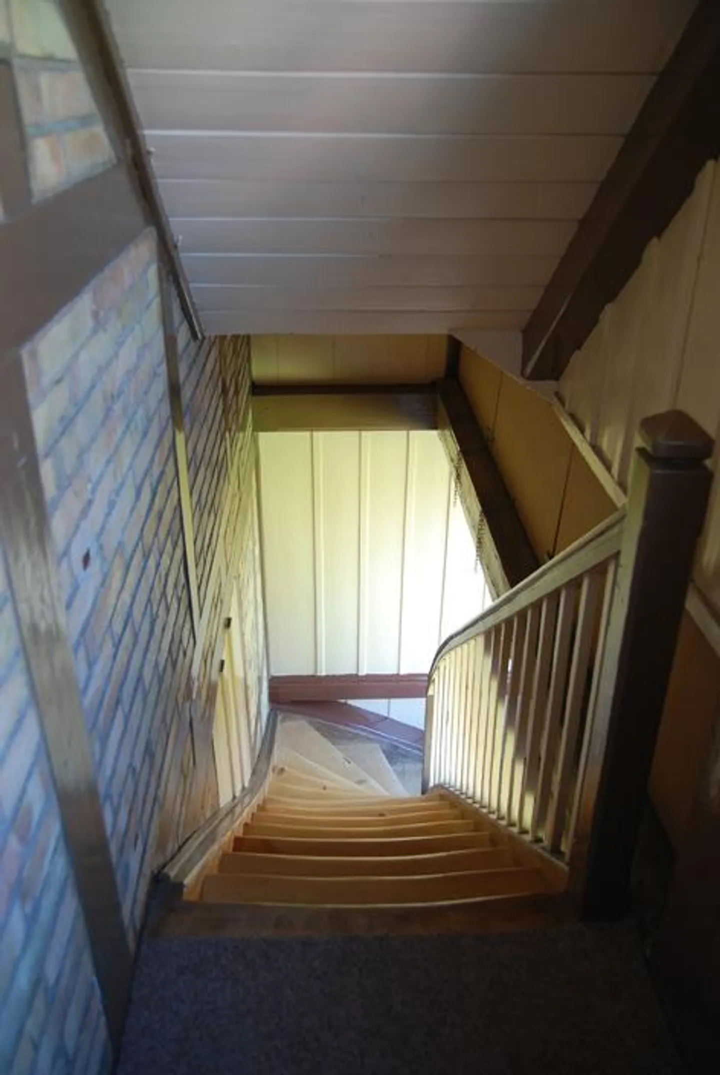 Charming 3.5 Room Apartment in 130-Year-Old House - Photo 6 of 12
