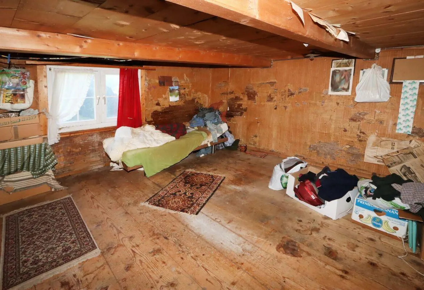 Freistehendes Ferienhaus mit Umschwung an einmaliger Lage mit traum... - Foto 13 von 15