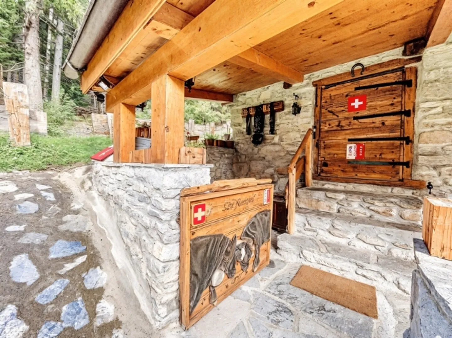 Chalet completamente ristrutturato in un ambiente idilliaco - Foto 2 di 16