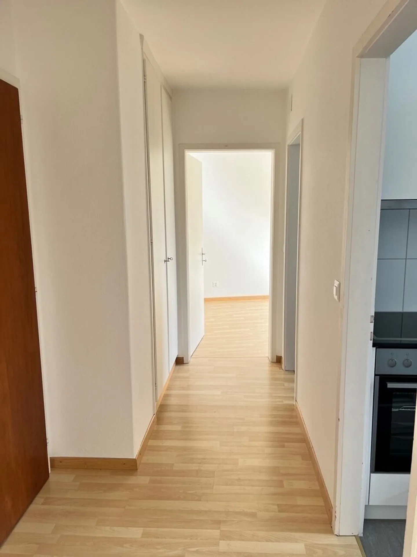 Modernes Apartment mit Balkon - Foto 6 von 7