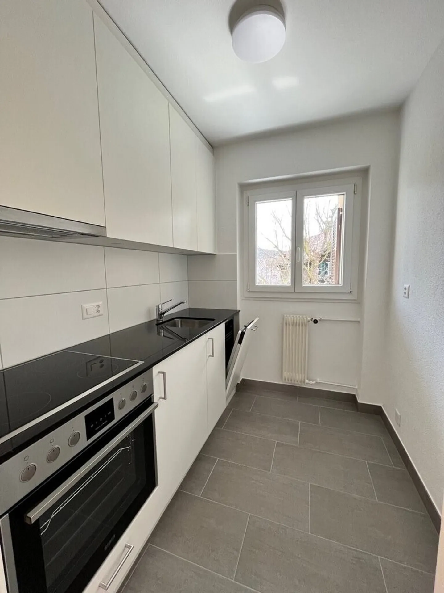 Modernes Apartment mit Balkon - Foto 4 von 7