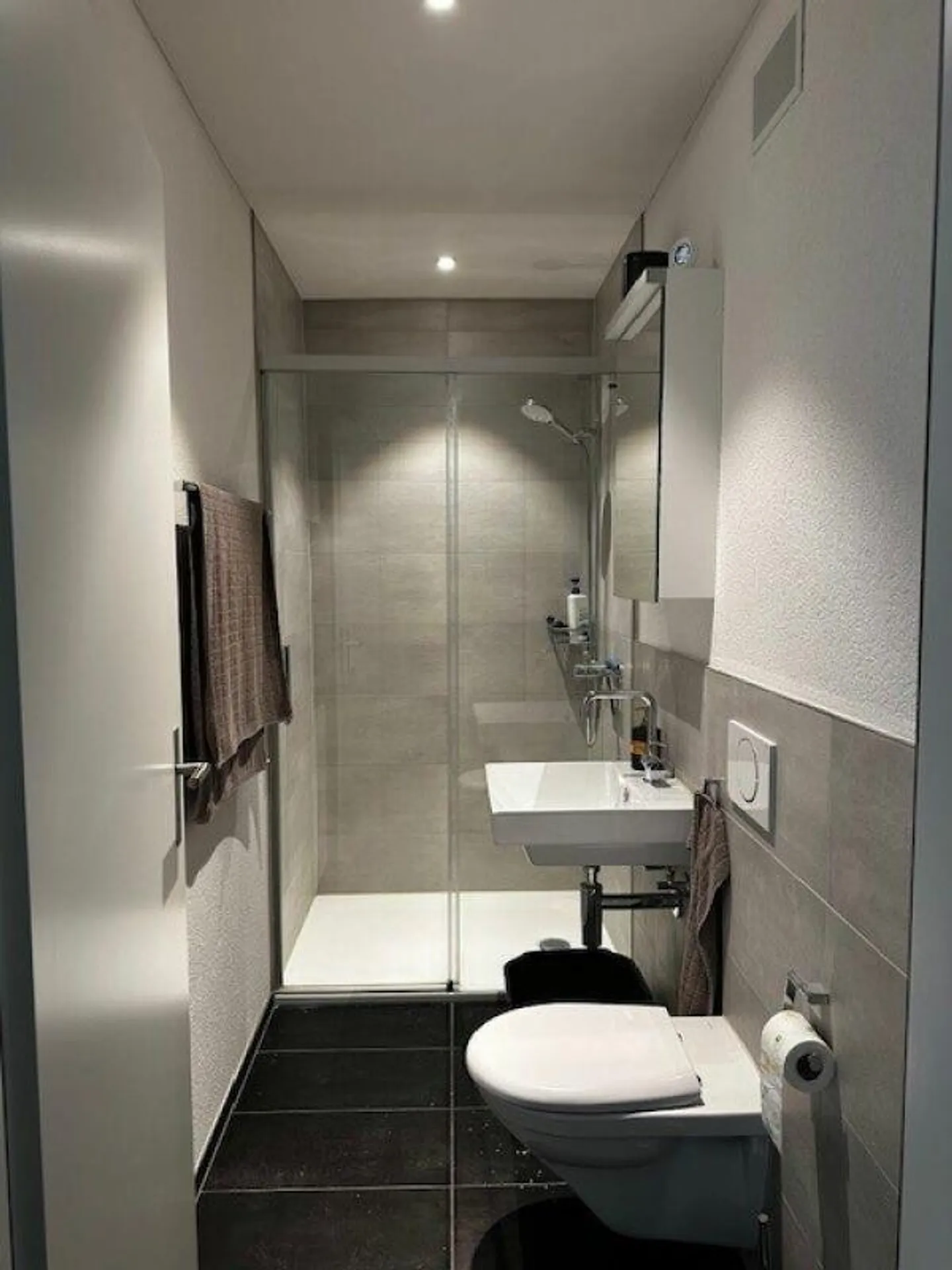 Appartamento moderno di 4,5 stanze con balcone e due bagni a Frauenkappelen - Foto 2 di 5