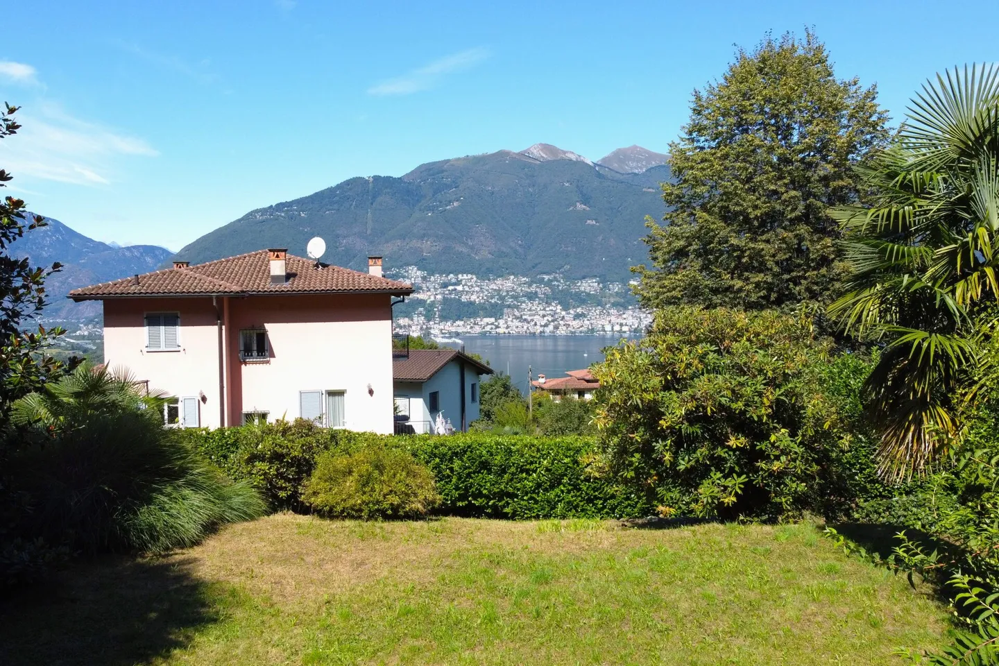 Caratteristica casa Ticinese con grande terreno / Charmantes Tessiner-Haus mit grossem Grundstück - Foto 3 di 16
