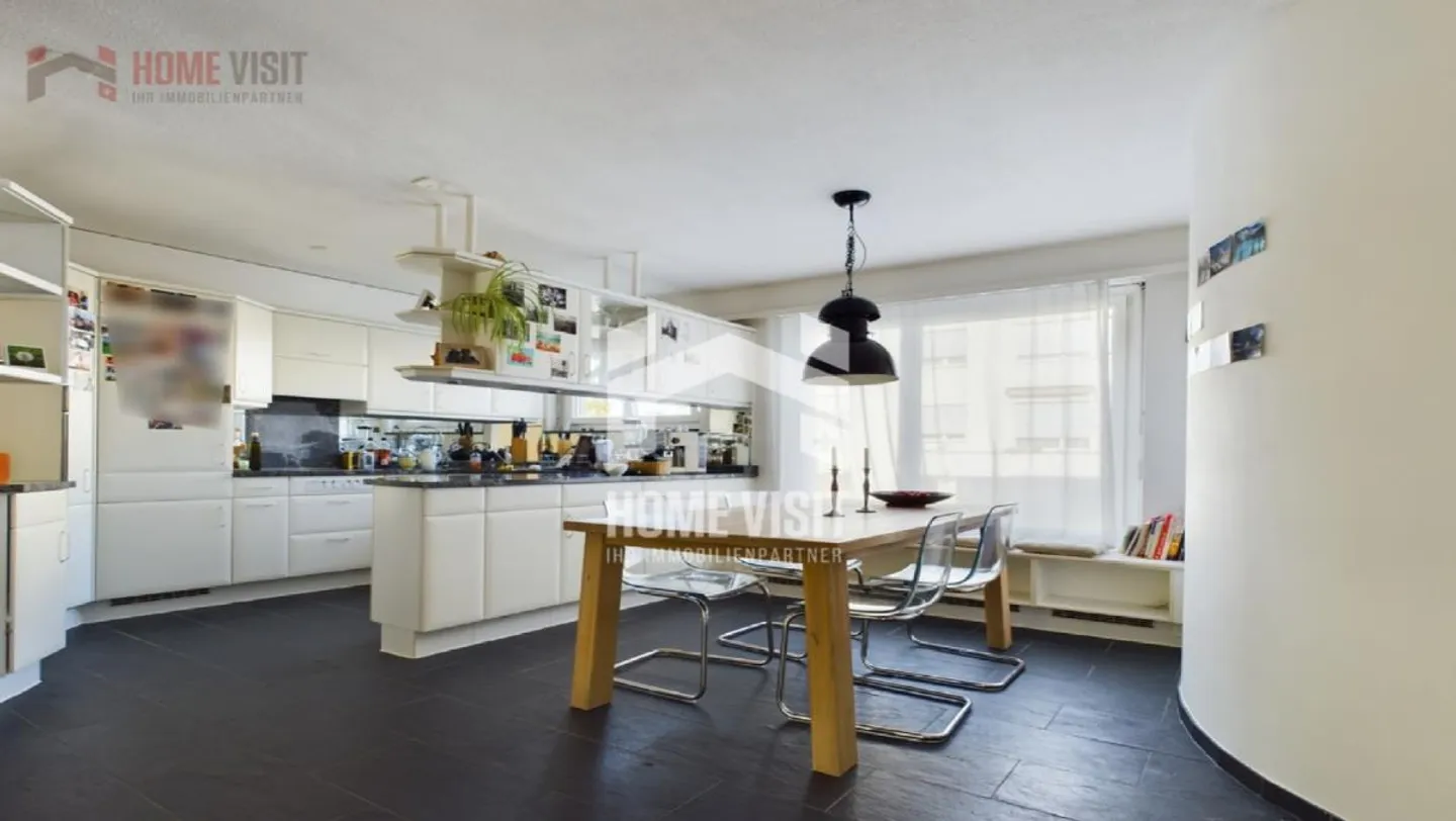 Maison de famille en rangée de 4,5 pièces - Photo 2 sur 5