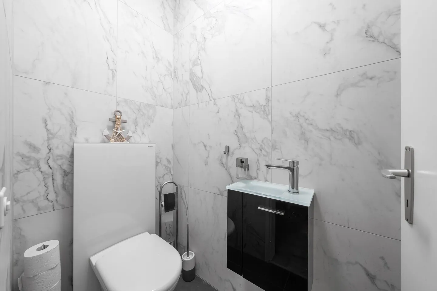 5.5 pièces au rez-de-chaussée à Fribourg - Photo 8 sur 12