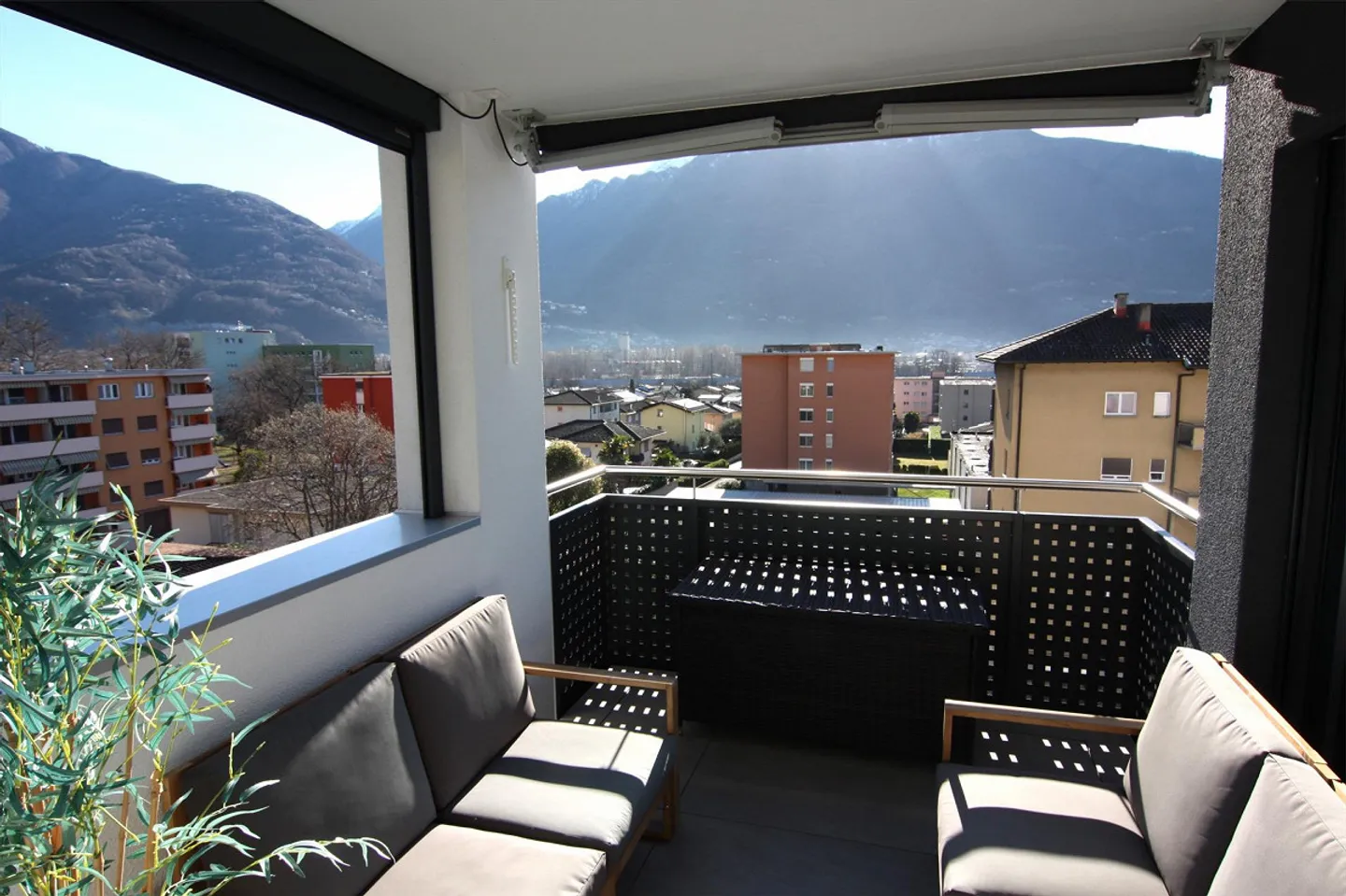 Luminoso appartamento 3.5 locali Sementina - ultimo piano - con vista - Foto 9 di 22