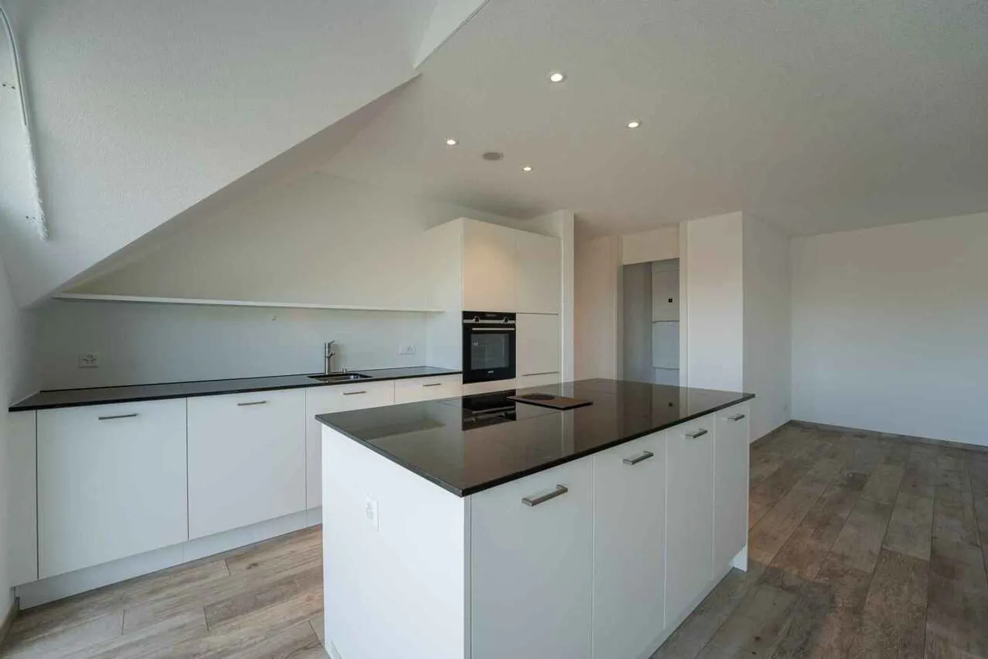 Modernes 3.5-Zimmer Apartment in Oberwil - Foto 2 von 12