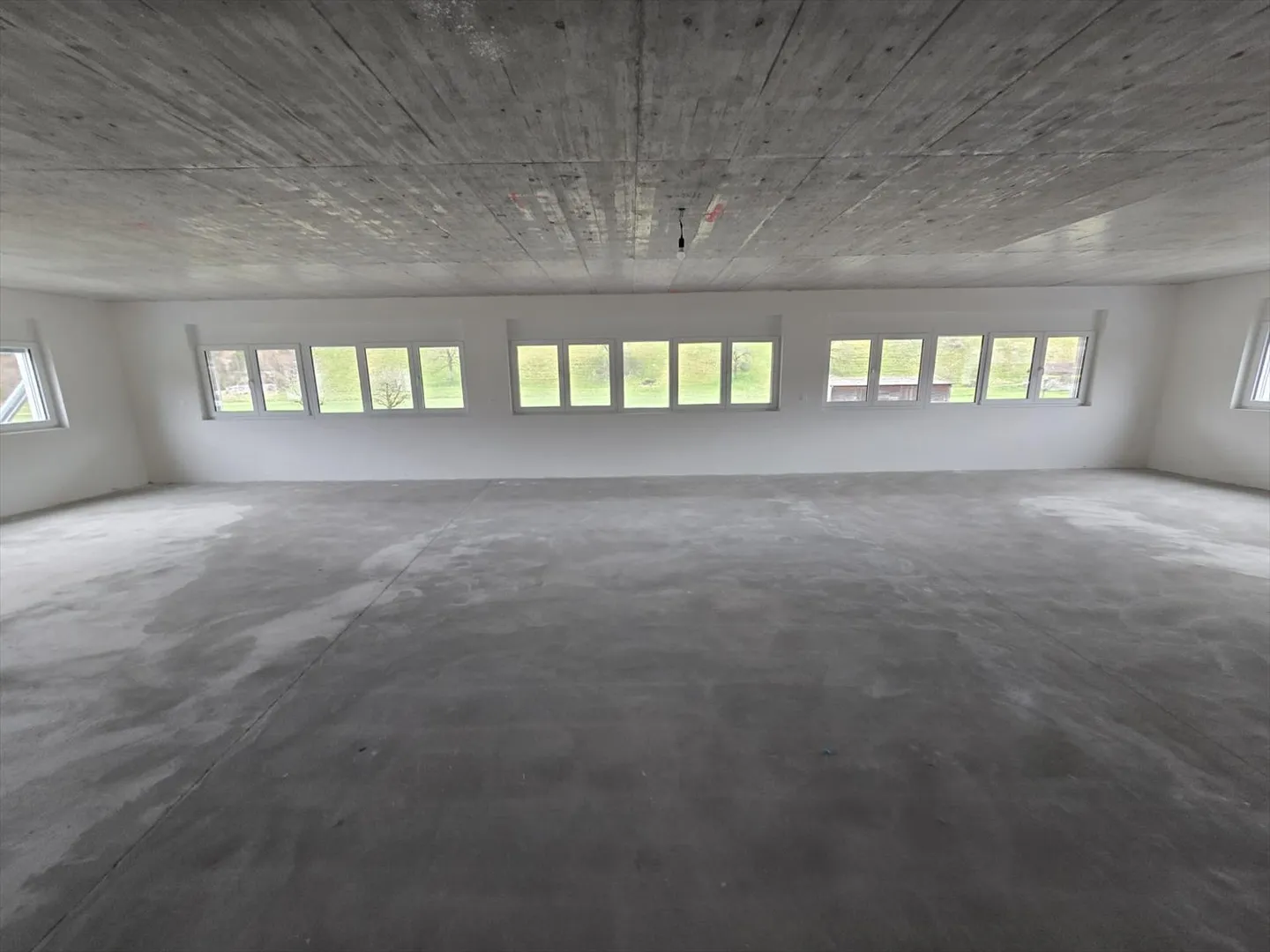 Atelier 1 pièce - Photo 9 sur 13