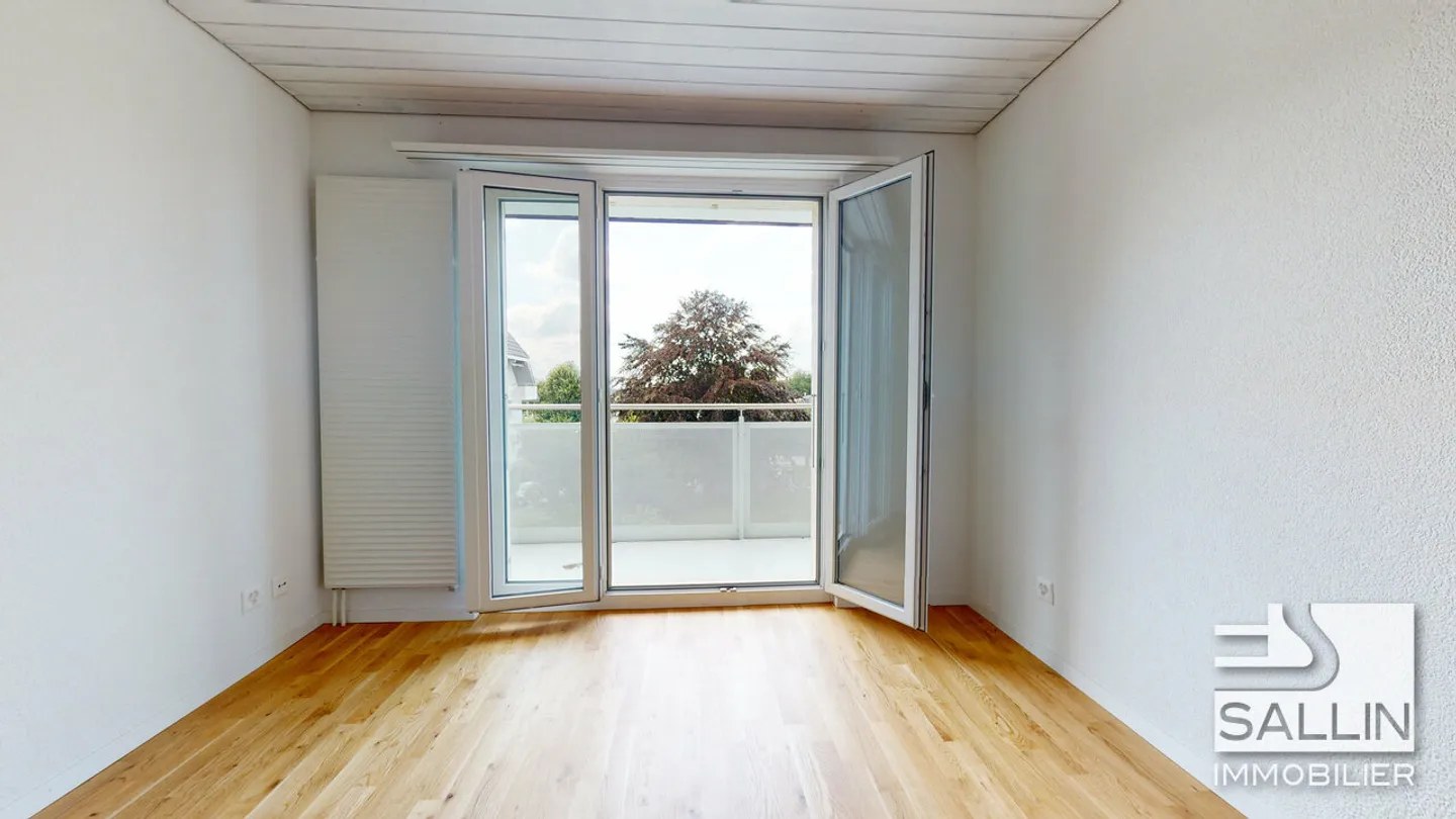 "APPARTEMENT 3,5 CHAMBRES RÉNOVÉ" - Photo 7 sur 14